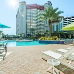Laketown Wharf 402