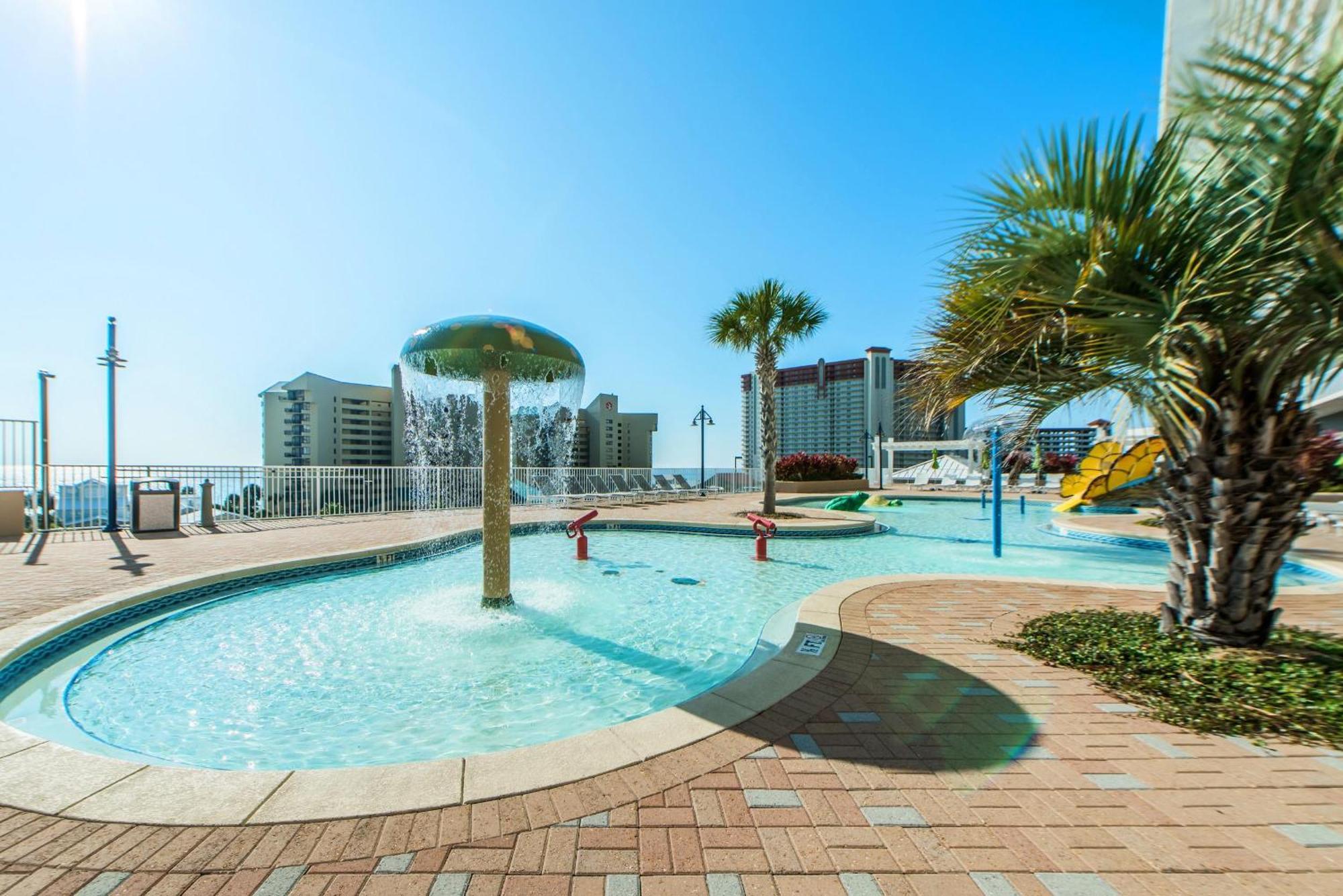 Holiday home Laketown Wharf 402 *