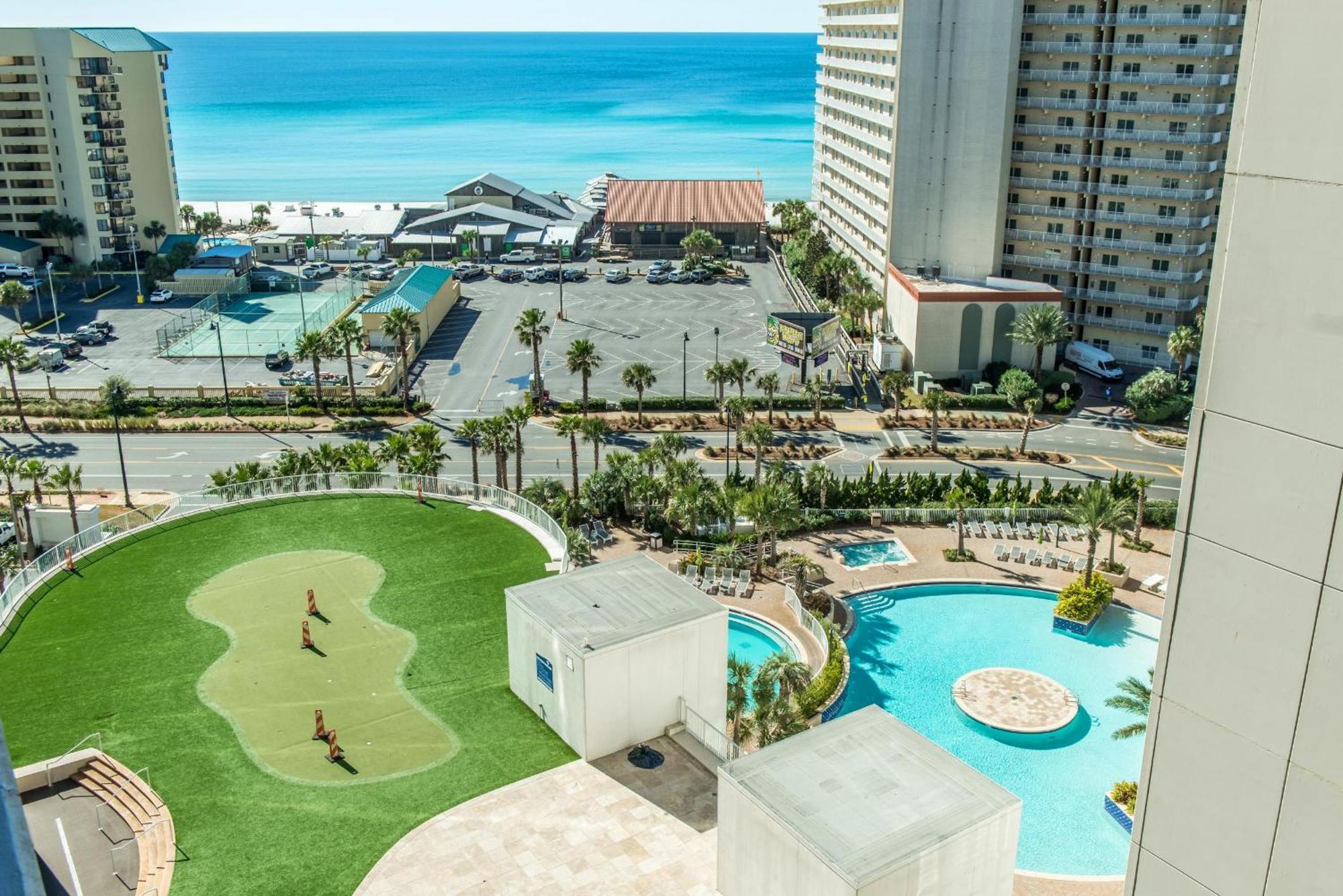 Laketown Wharf 402 Holiday home