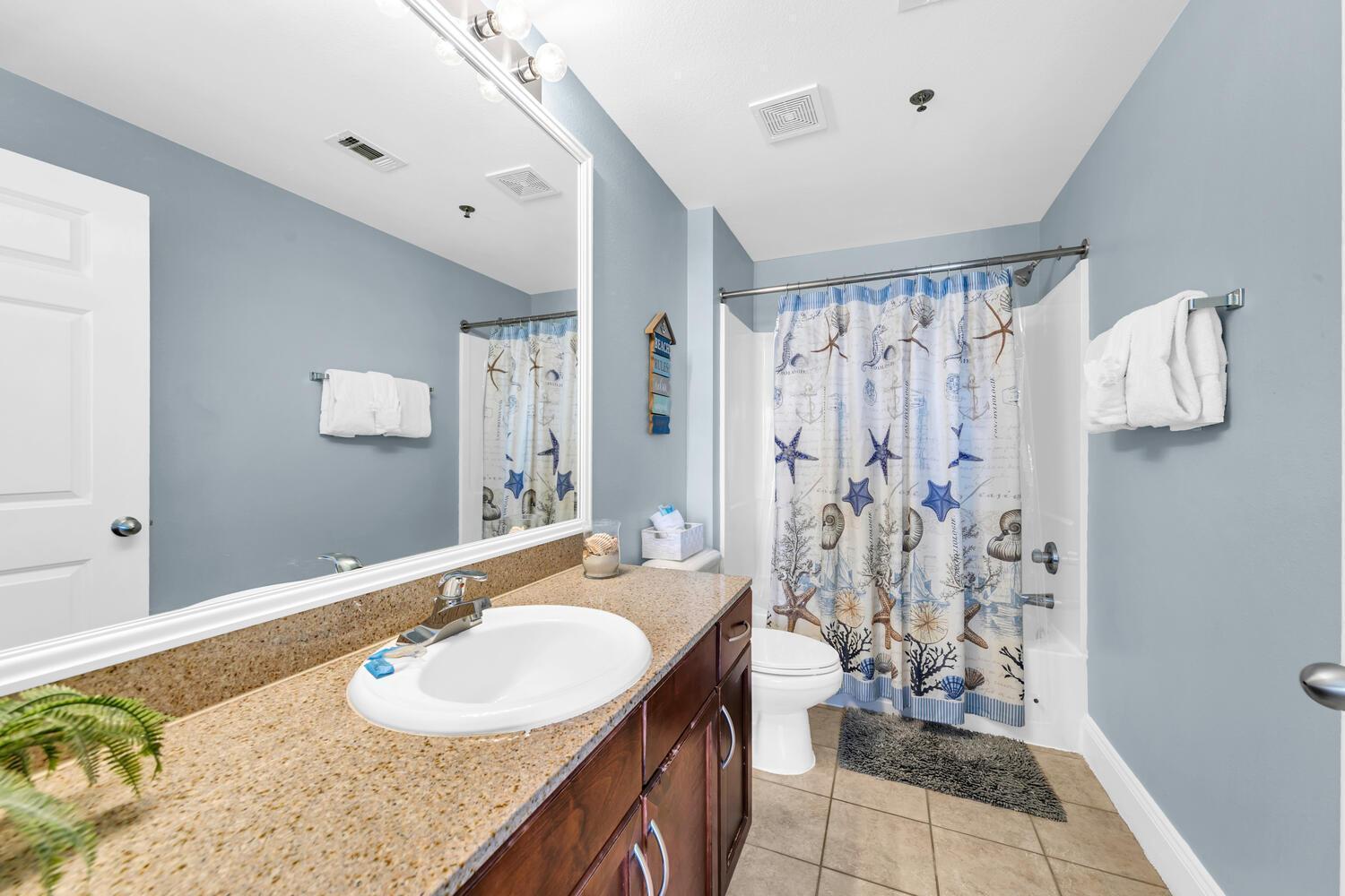 Holiday home Laketown Wharf 402