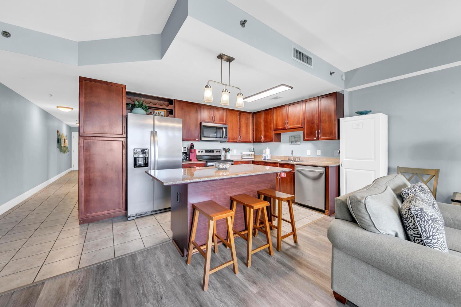 Laketown Wharf 402 *